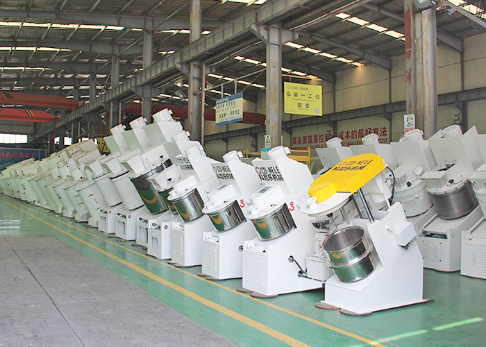 CONELE Mischgranulator für verschiedene feuerfeste Materialien